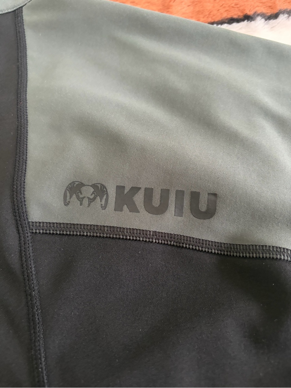 KUIU Hybrid 210 Zip T Smart Fleece Men’s Large - Picture 7 of 10